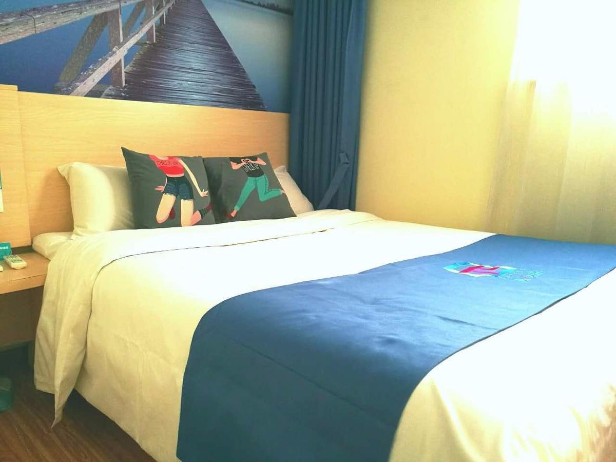 Pai Hotel Zhanjiang Xuwen Esterno foto